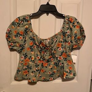 New * Off Shoulder Top